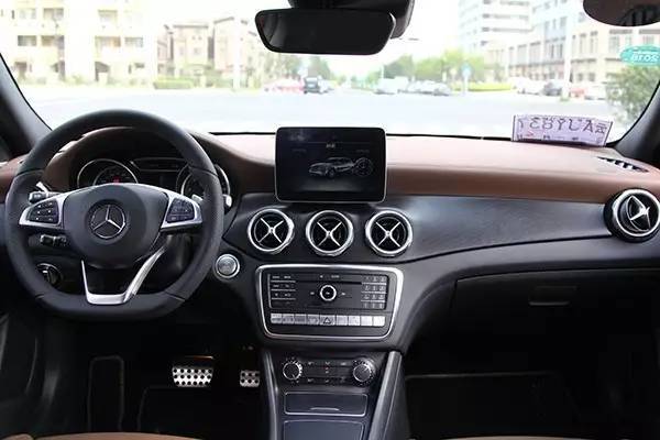 全新梅赛德斯奔驰glasuv介绍,奔驰gla天生无畏系列活动