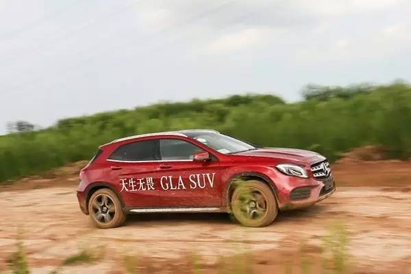 全新梅赛德斯奔驰glasuv介绍,奔驰gla天生无畏系列活动