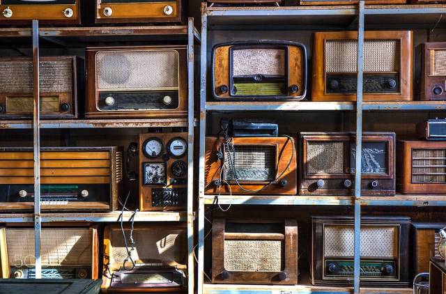 一代人的回忆女声,回忆听收音机的时光