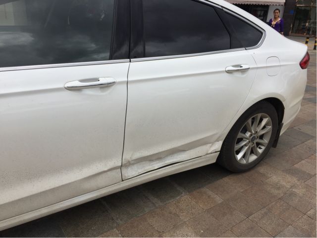 福特蒙迪欧1.5时尚提车,2020蒙迪欧1.5t时尚版按键解析