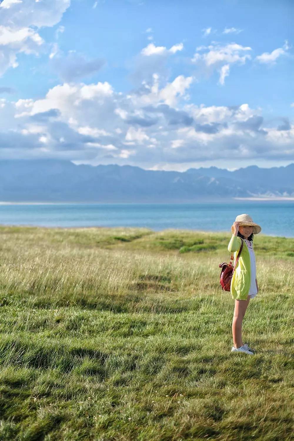 大手牵小手我们一起走,大手牵小手我们一起走图片