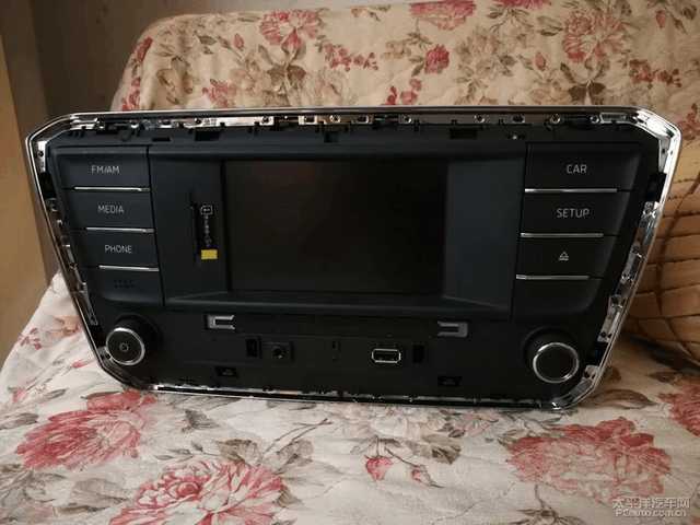 大屏导航改装手把手教你diy,道奇酷威改装大屏导航安装方法