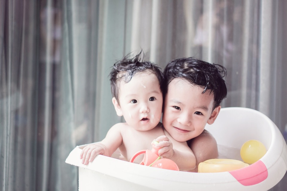 孩子不同意父母生三胎怎么办,大孩子不同意生二胎怎么办