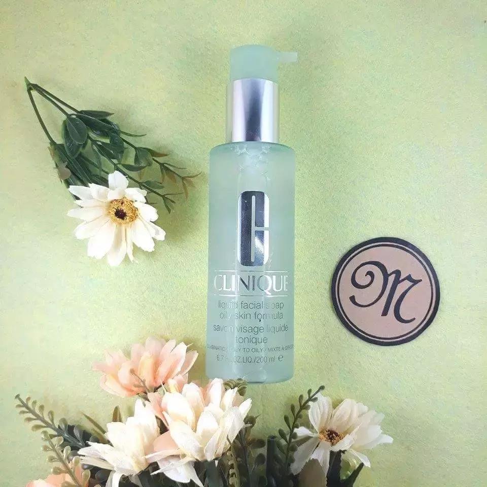 怎样才能像沈月一样,怎么养成像周冬雨一模一样的脸