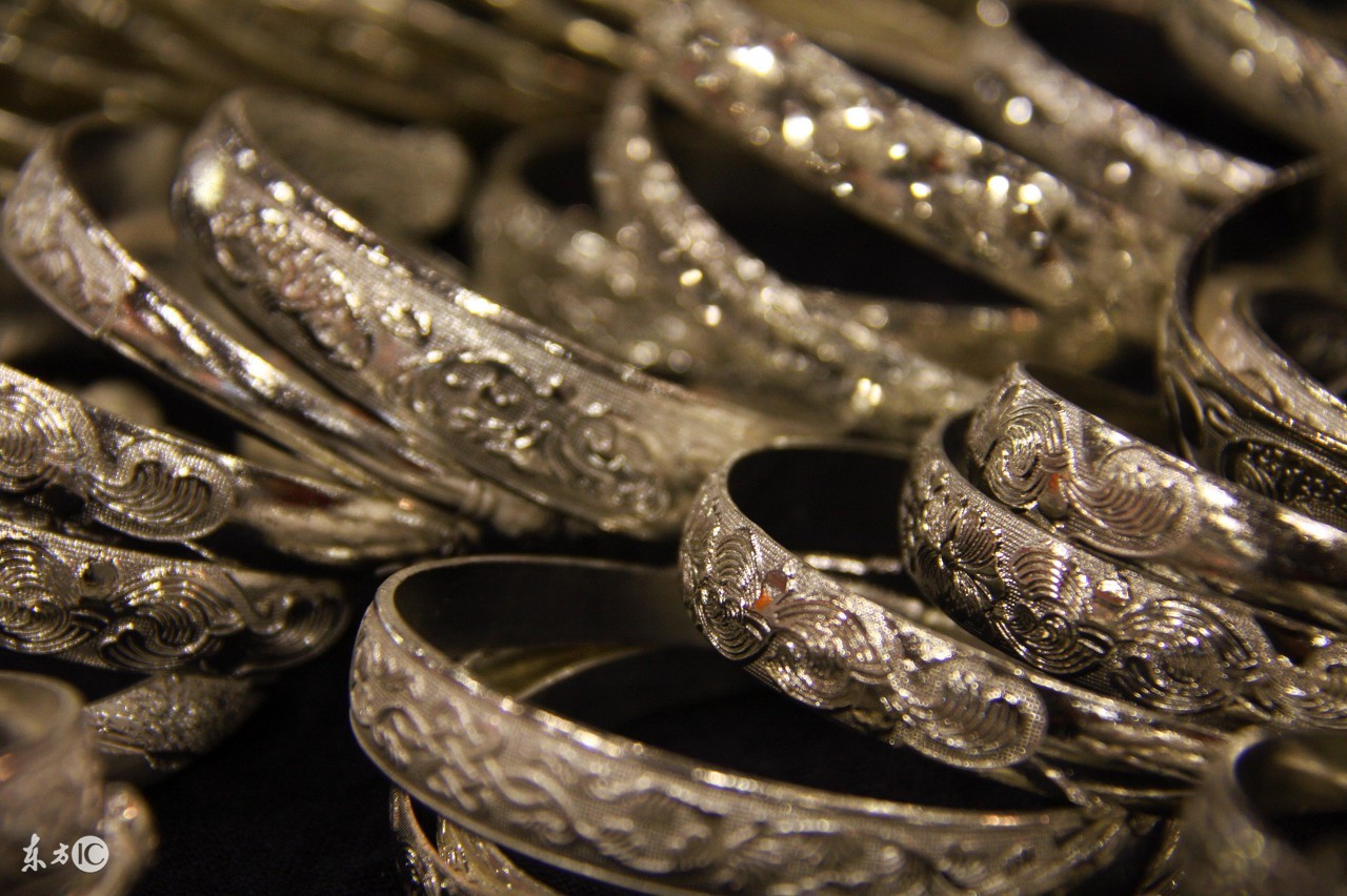 怎么分辨纯银项链是不是真假,怎么鉴别纯银首饰真假