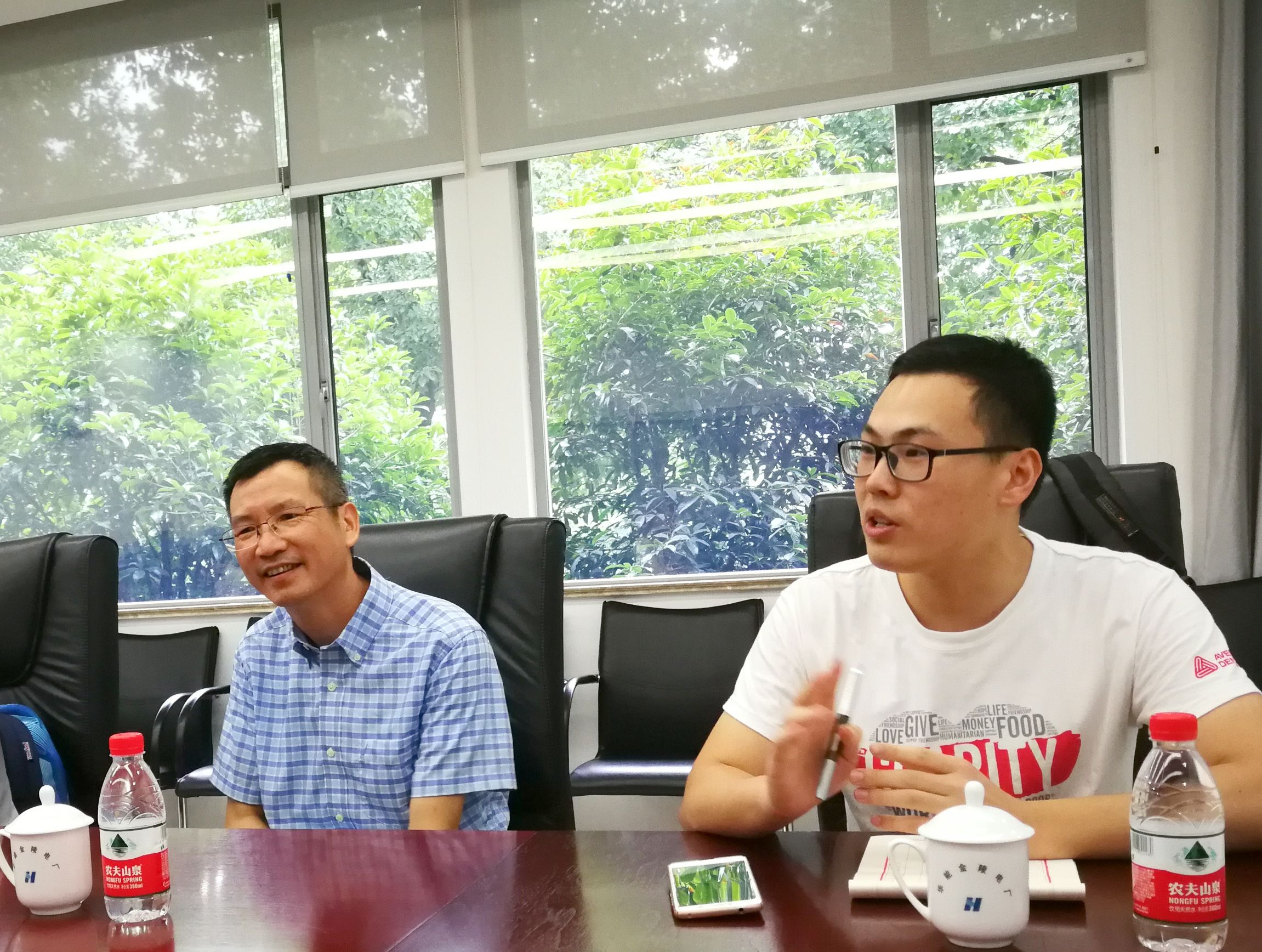 珞珈山同沐自强学风，金陵城共叙校友深情