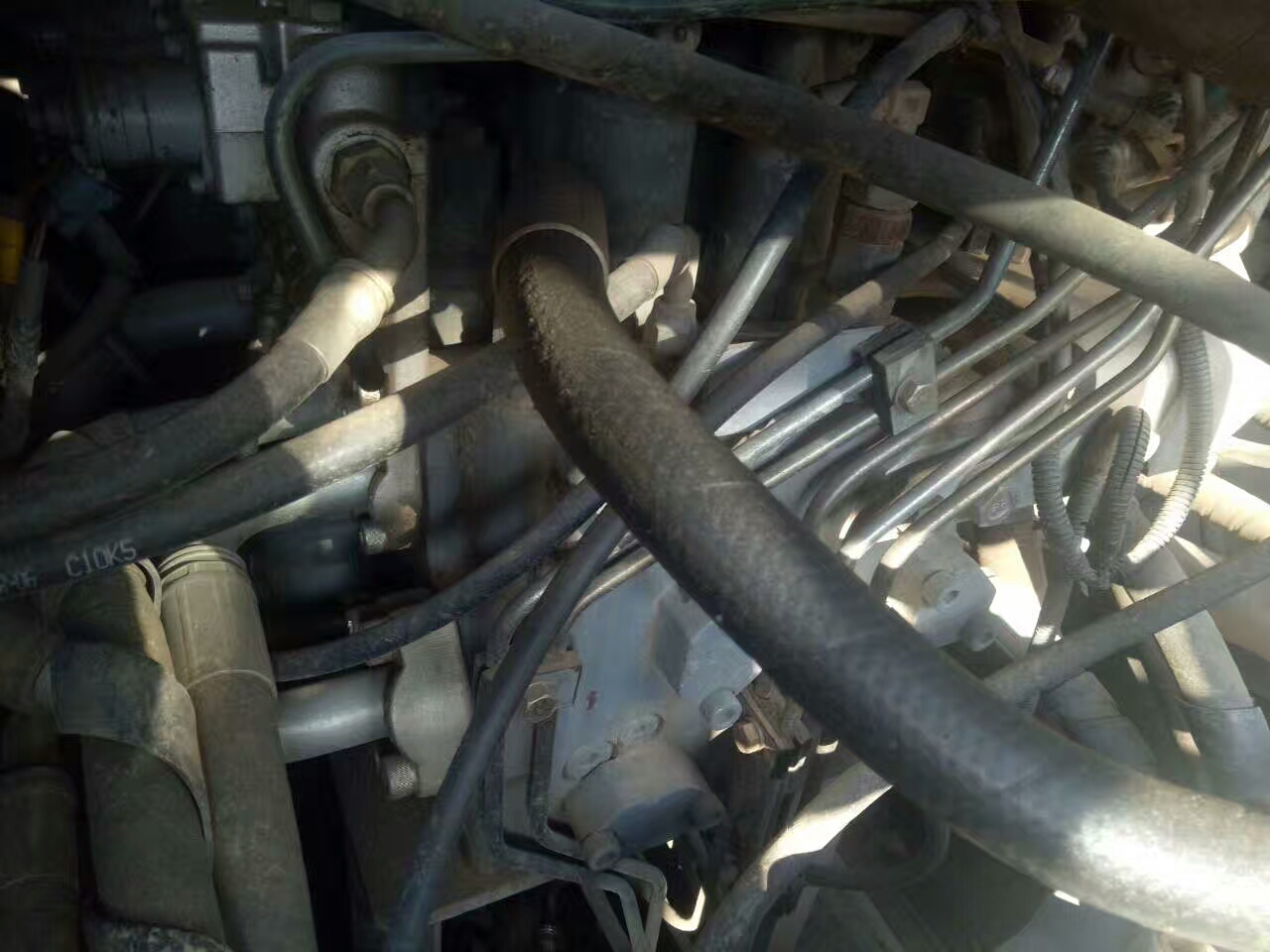 二手挖掘机发动机总成,二手挖掘机直喷和电喷哪个好