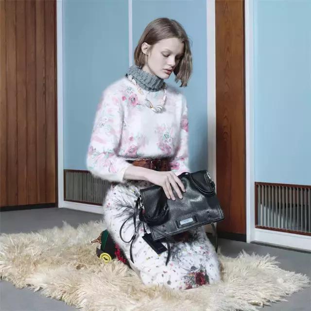 prada三合一包包七夕,prada包大爆款