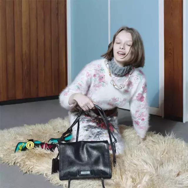 prada三合一包包七夕,prada包大爆款