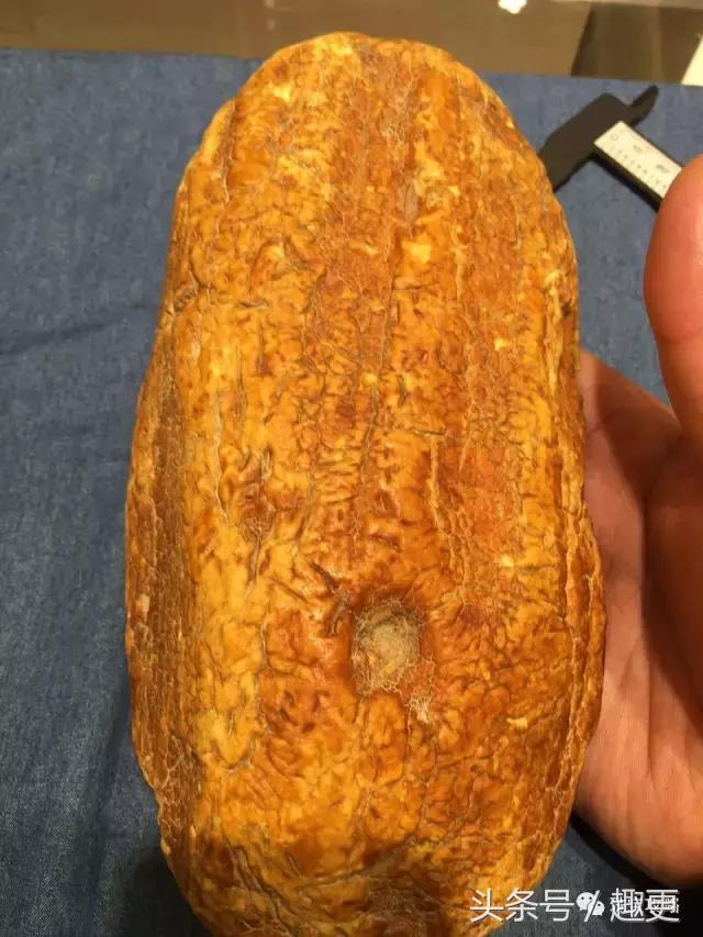 最好的蜜蜡是怎样的,什么样的蜜蜡算是好的品质