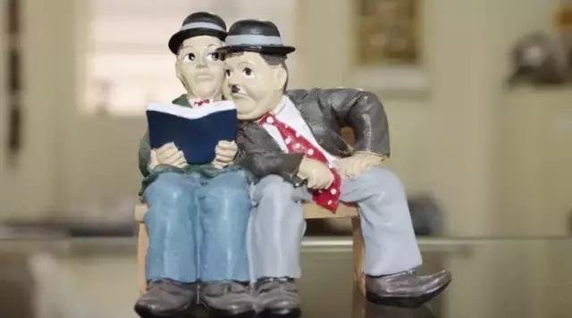 芒格人类错误认知倾向,芒格谈人性的视频