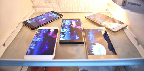 用手机长时间过长发热了怎么降温,手机玩到发热怎么让手机快速变凉