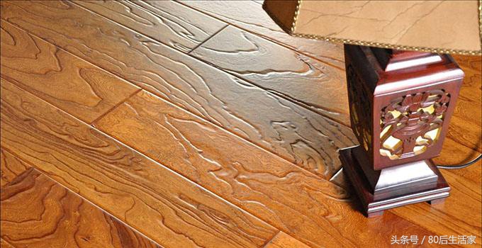 复合地板和木地板哪个好,仿复合木地板的塑料地板