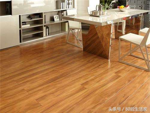 复合地板和木地板哪个好,仿复合木地板的塑料地板