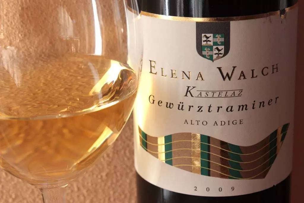 十年一盏琼瑶浆，了送浮生