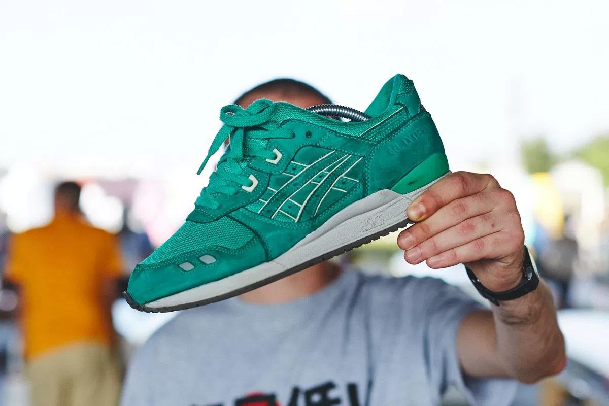 战斗民族也爱Supreme莫斯科球鞋市集出现各式天价客制球鞋