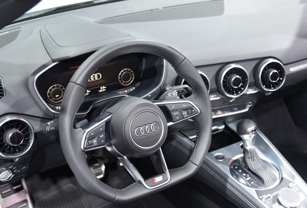 奥迪tt敞篷2021款落地多少钱,奥迪ttrs-r敞篷