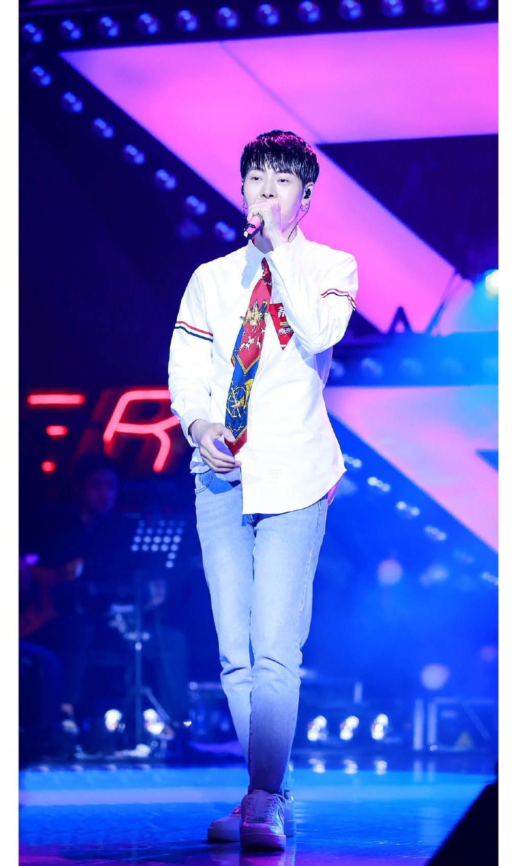 youngg养鸡参加过什么节目,youngg养鸡现场