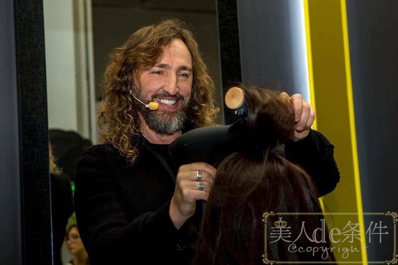 赵薇新发型蓝色,赵薇中餐厅后还有作品吗