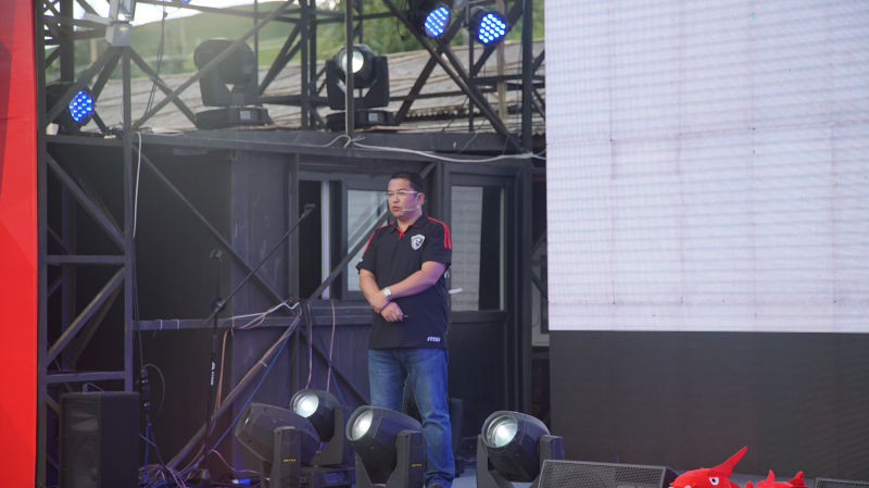 微星gt75发售价,msi微星gt73vr