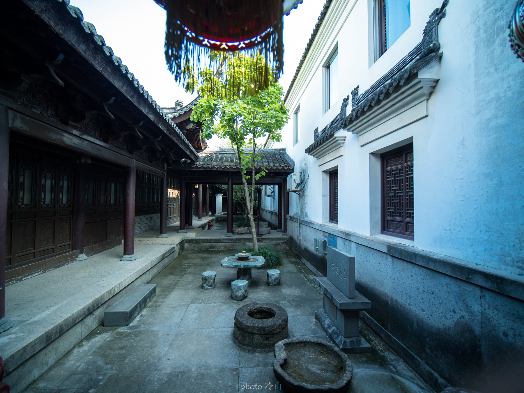 济公灵隐寺真实故居,灵隐寺离济公故居多远