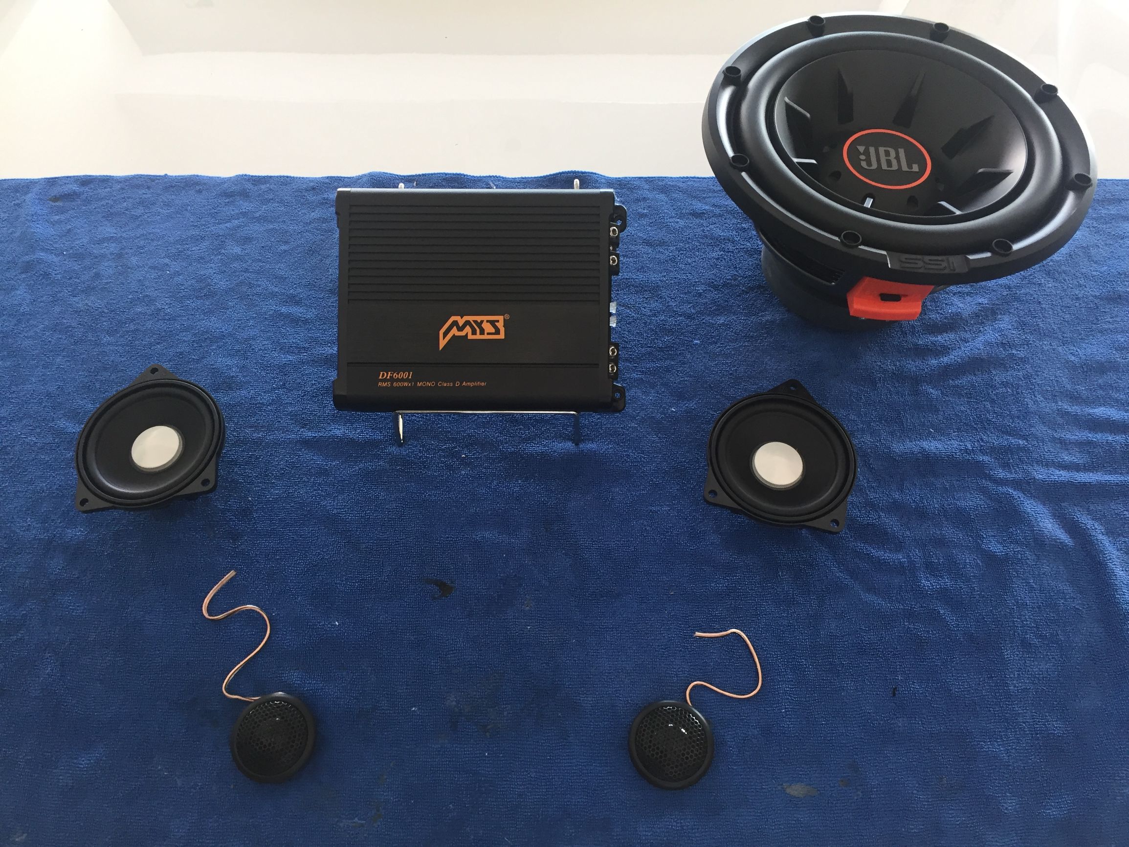 宝马3系哈曼音响试音,21年宝马3系音响调节最佳效果