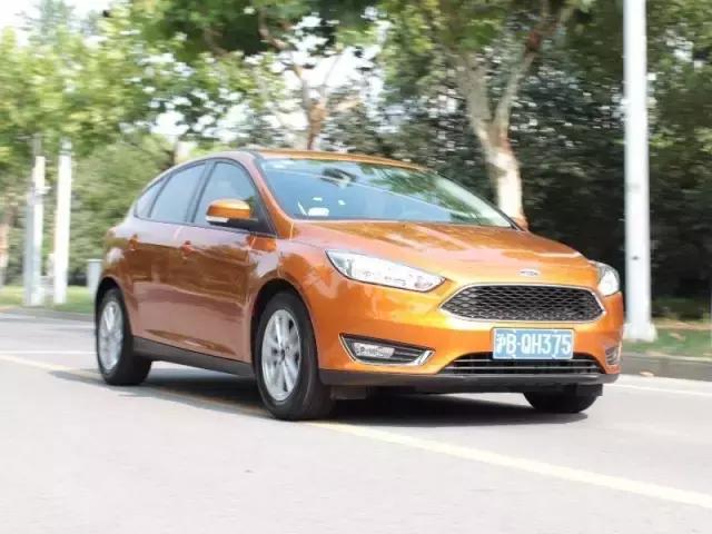 2015款福克斯1.0t三厢版,18年福克斯1.0t评测