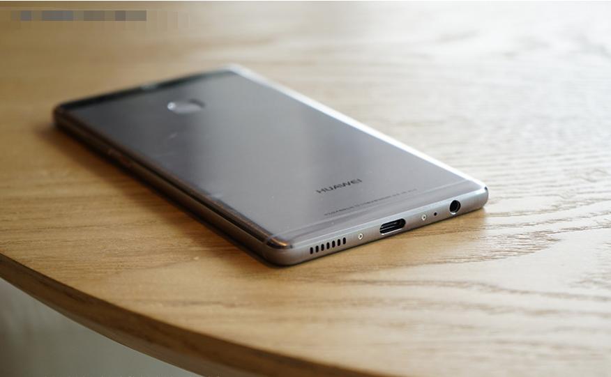 “全能战士”手机,3G+32GB+麒麟955,如今售2488