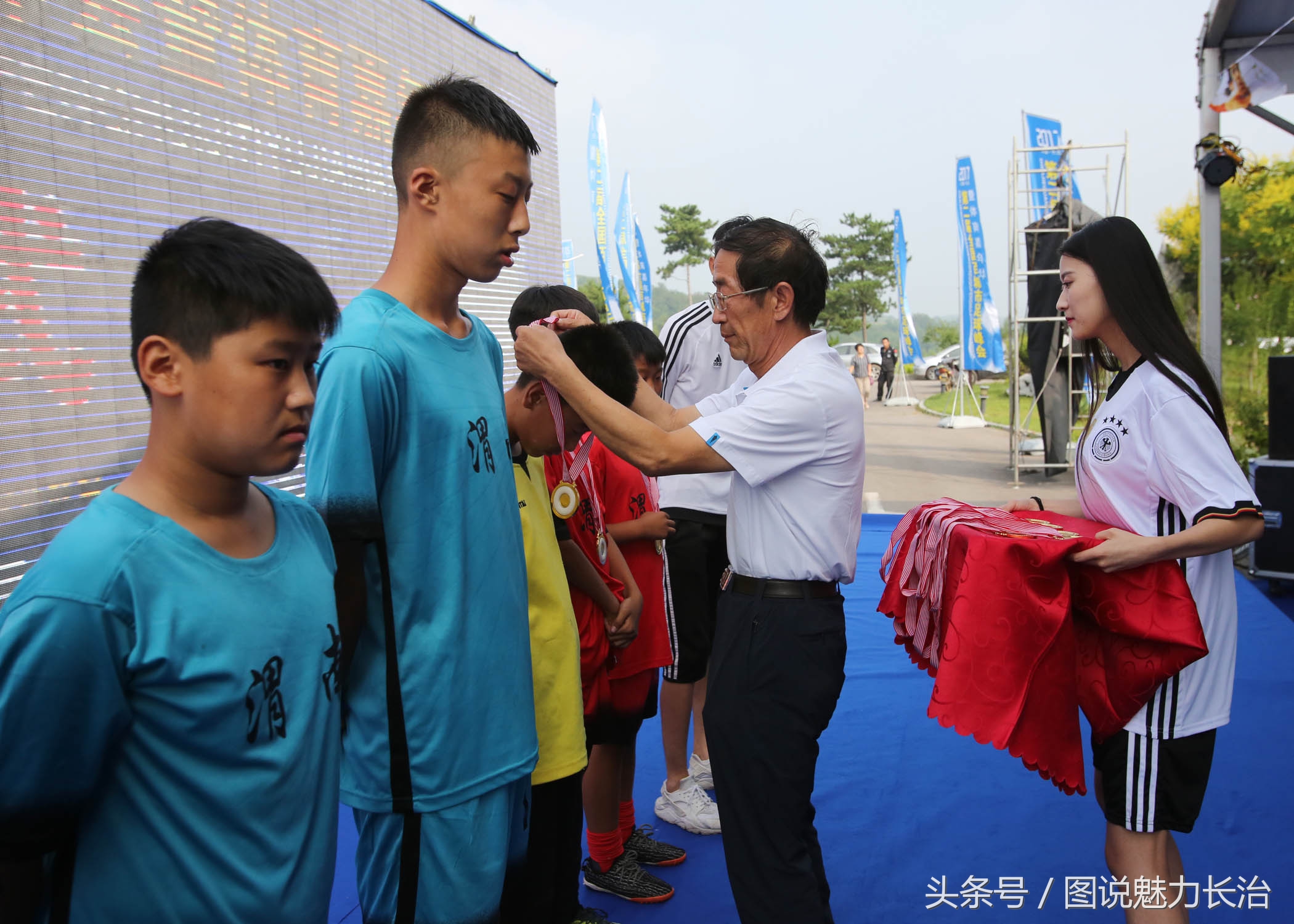 长治赛区足球赛,巩留县青少年足球比赛