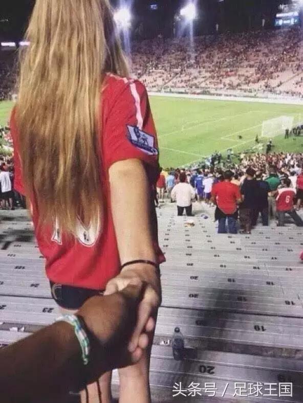 兄弟遇到一个很喜欢的女生,兄弟遇到喜欢的女生怎么办