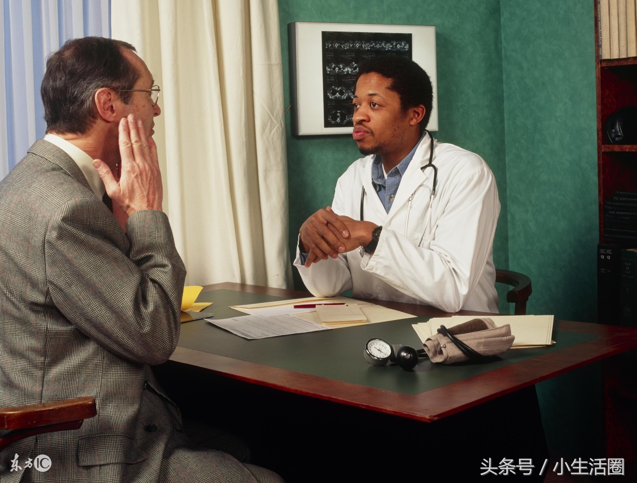 上吐下泻可以喝蜂蜜柠檬水吗,上吐下泻能喝蜂蜜水吗