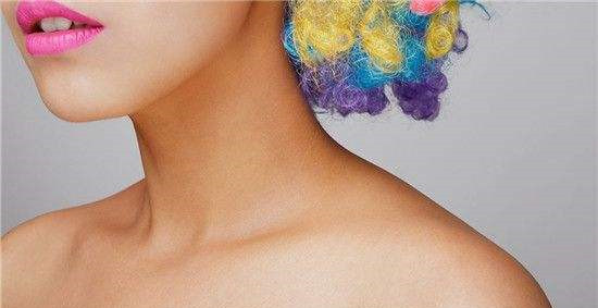 让脸脖子变白最快最简单的方法,为什么脖子这么黑