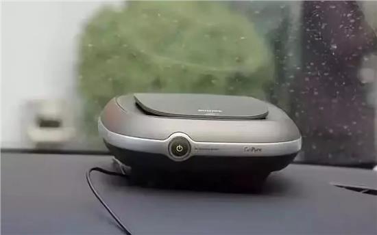 开车抽烟不掉烟灰,车内抽烟怎么让烟散出去