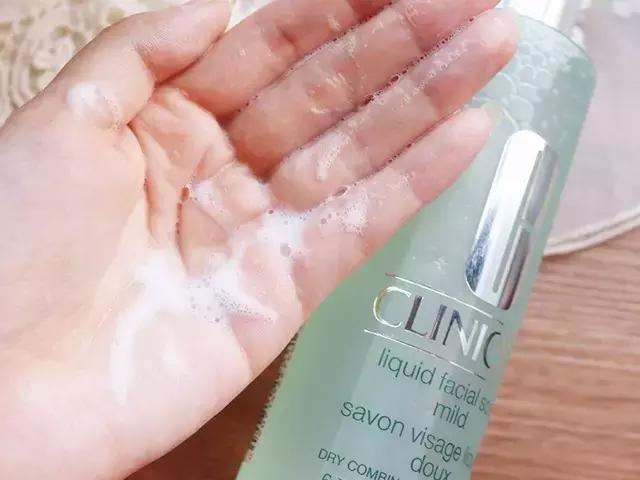 怎样才能像沈月一样,怎么养成像周冬雨一模一样的脸