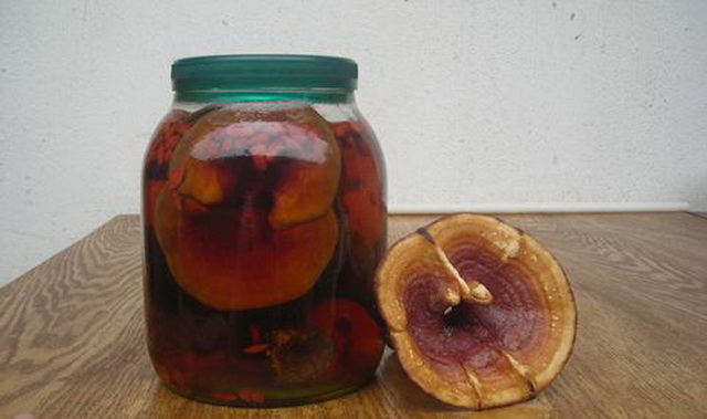 女性更年期肝肾不足的食疗方