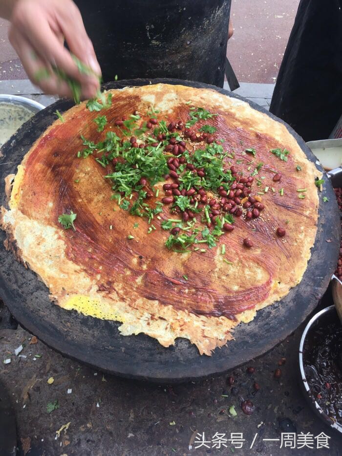 小煎饼珠光白,第一美食之白毛煎饼视频