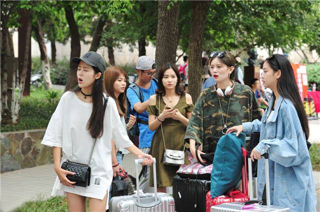 南京南艺女大学生,南艺设计学院女生宿舍