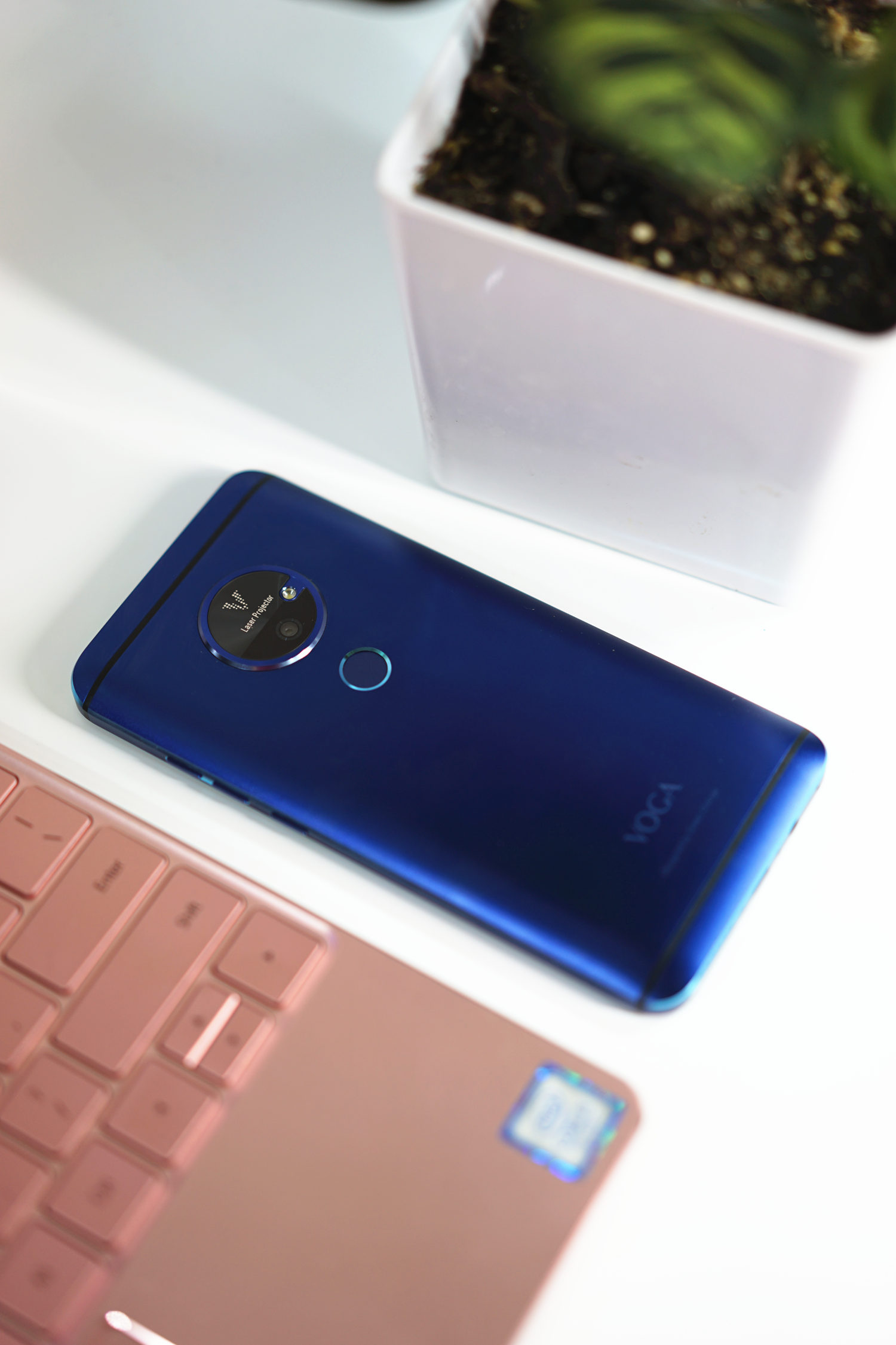 青橙vogav激光投影手机多少钱,青橙voga激光投影手机换电池