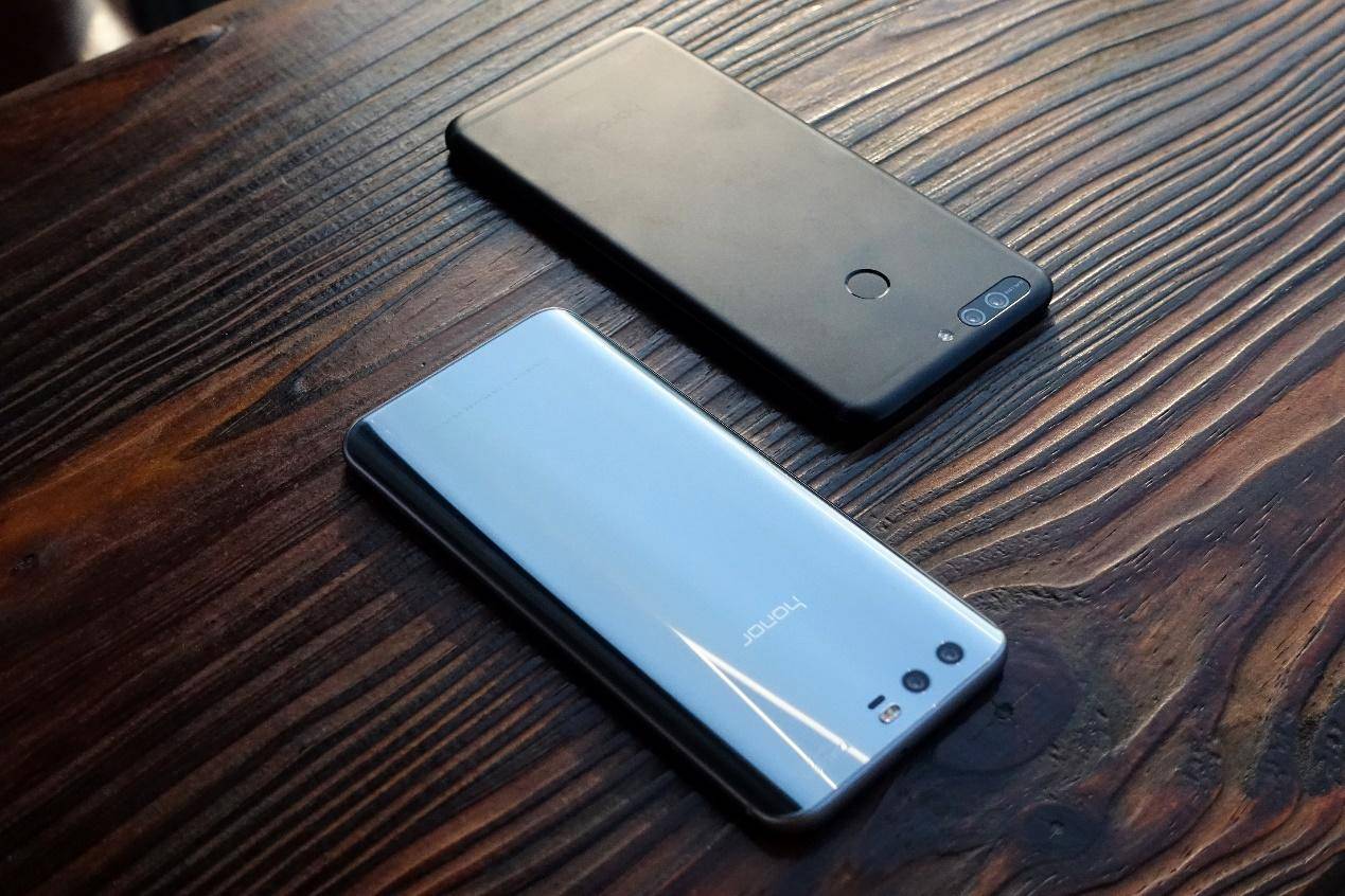 荣耀v9和荣耀9的性能有什么区别,荣耀9和荣耀v9哪个好值得买