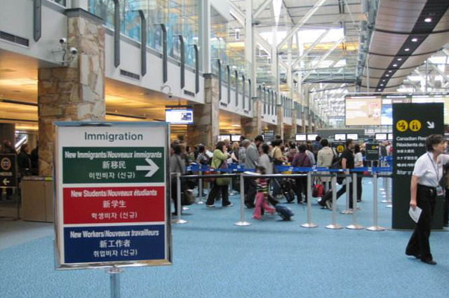 从加拿大入境美国海关攻略,入境加拿大海关最新政策