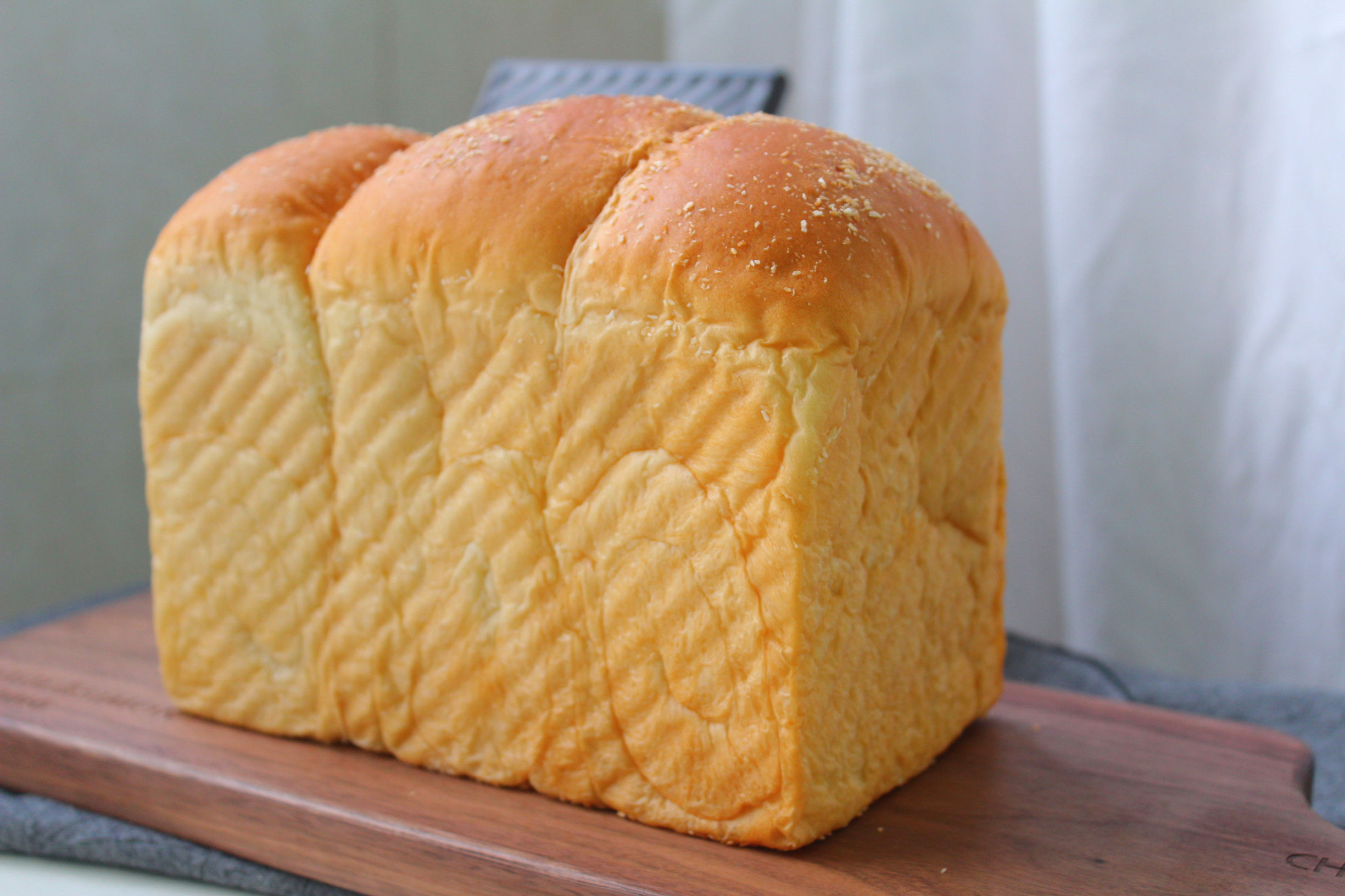 现烤松软的吐司奶香味十足,怎样制作柔软拉丝的吐司