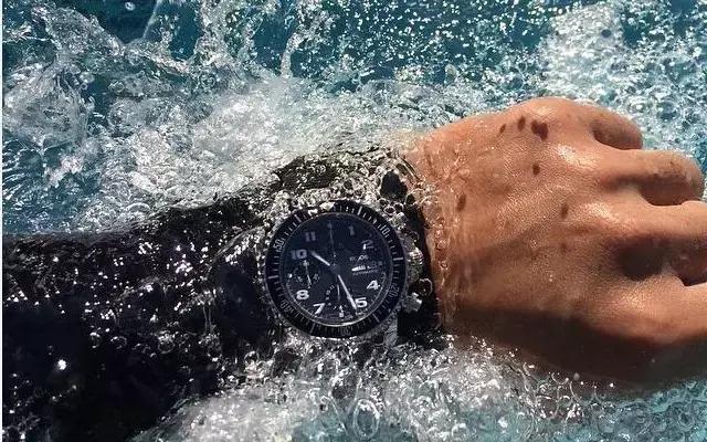 劳力士绿水鬼和宝珀五十噚怎么选,宝珀五十噚单挑劳力士绿水鬼