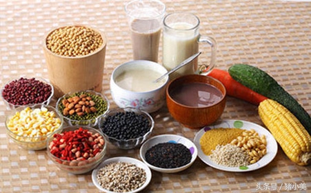 跟着我这样做，你也可以白的像日光灯