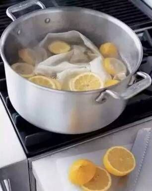 衣服被八四消毒液染了色怎么还原,衣服染了颜色怎么补救