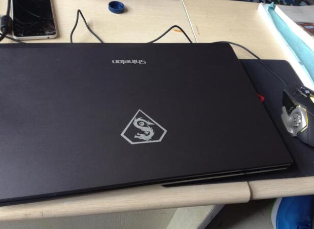 除了配置之外,炫龙游戏本的IPS屏幕也值得关注