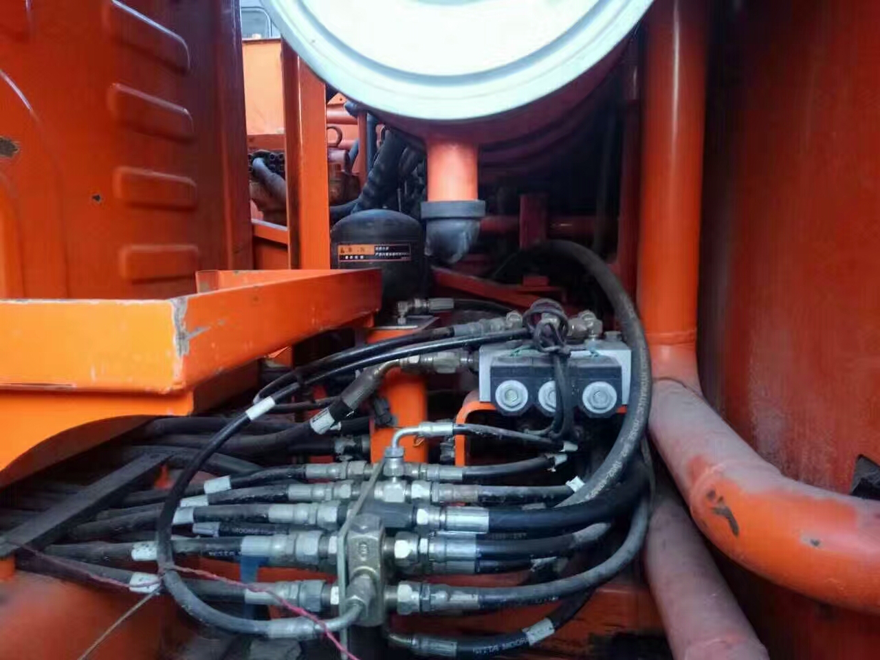 二手挖掘机发动机总成,二手挖掘机直喷和电喷哪个好
