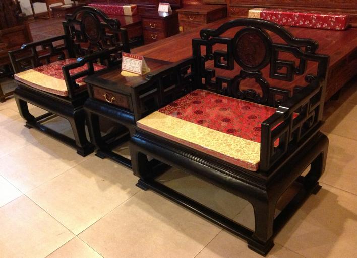 老挝大红酸枝是红木里的什么档次,老挝大红酸枝红木特点