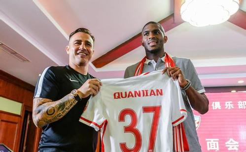 眼镜侠一脚让经开鸦雀无声!卡帅后面排兵布阵怎么办?