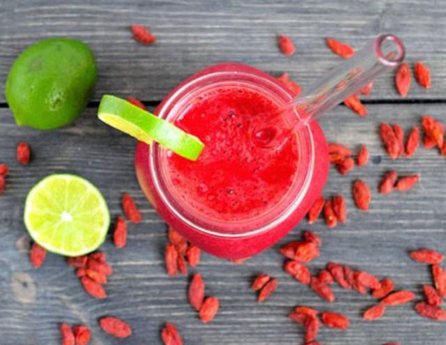 三大中华美食之光征服歪果仁,辣条老干妈枸杞,让老外无法自拔