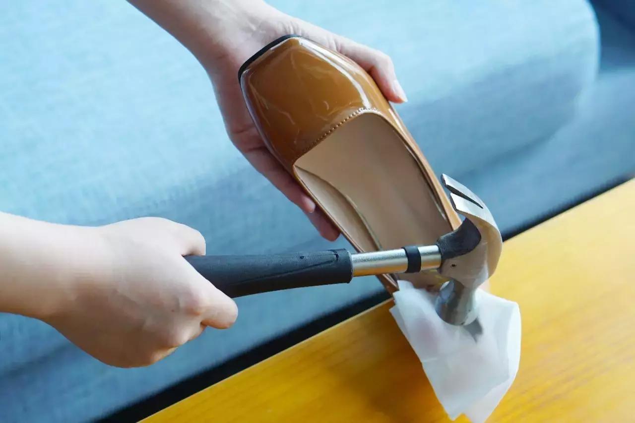 新鞋防磨脚最好的方法,防鞋磨脚特效药